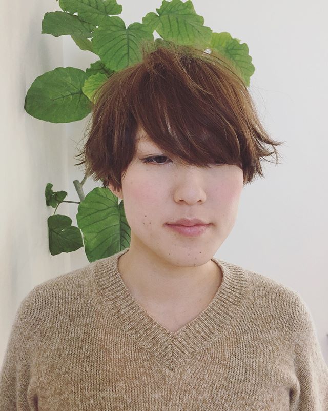 臨月の彼女は 柔らかいショートヘアに透明感のある優しいプラチナブラウンが気分 こんな穏やかで素敵なママにもうすぐ会えるbaby 幸せだね O O 担当akiko ショートヘア プラチナブラウン ナチュラルヘア Love Baby オシャレママ Hearty 高崎美容室ハーティー