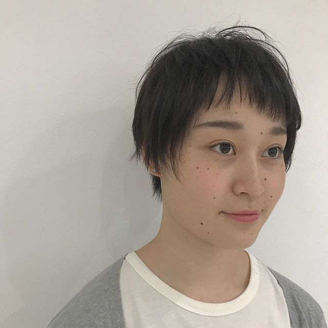 アシンメトリーバングがかわいい 公式 高崎市の美容室hearty ハーティー