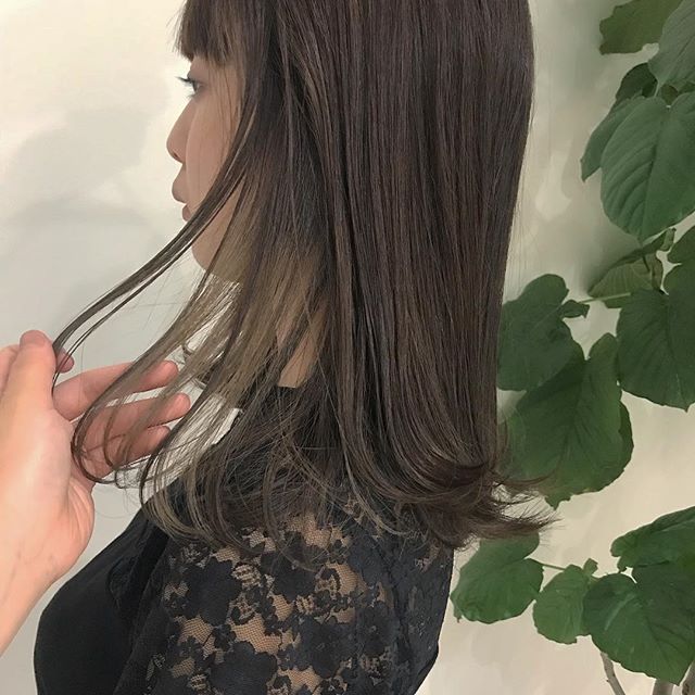 インナーカラーはこの夏おすすめですアレンジしてもかわいいのです 公式 高崎市の美容室hearty ハーティー