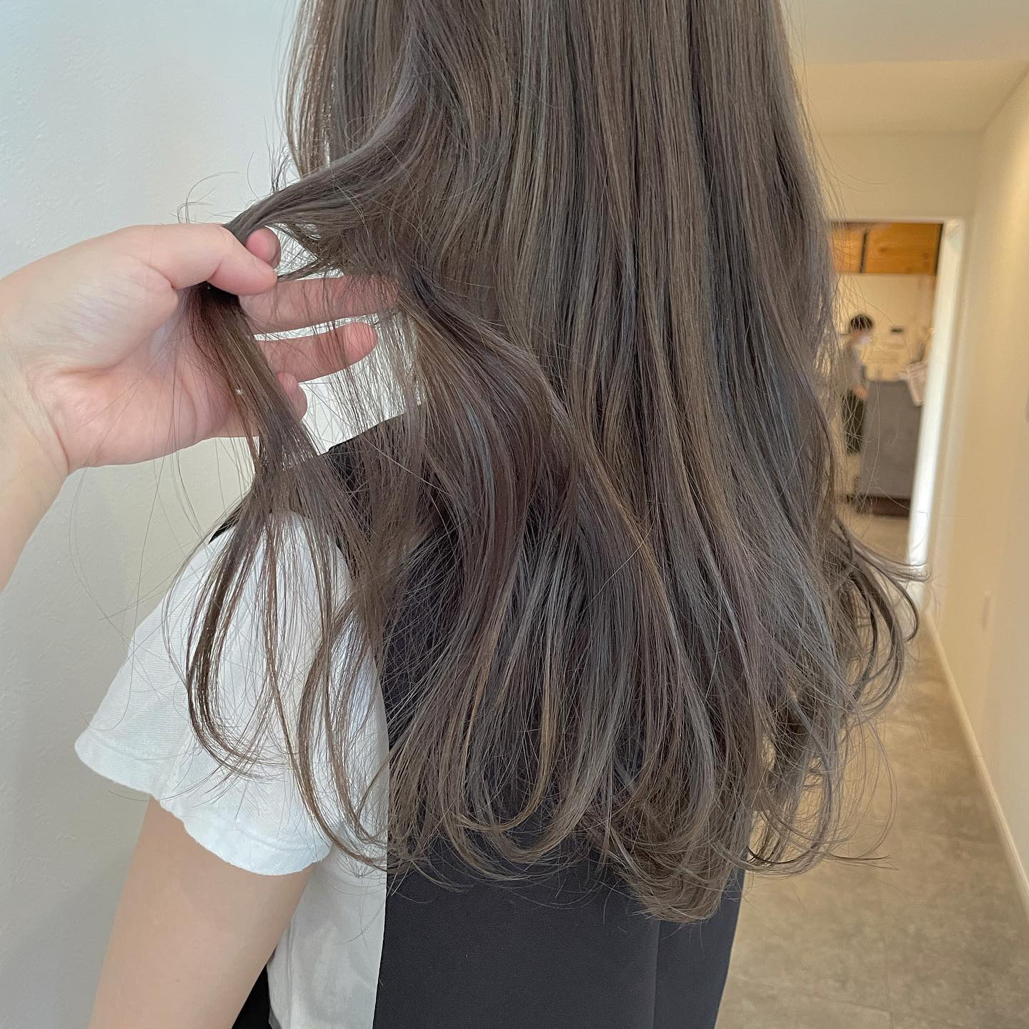 もともと入っていたハイライトをいかしてラベンダーアッシュ 公式 高崎市の美容室hearty ハーティー